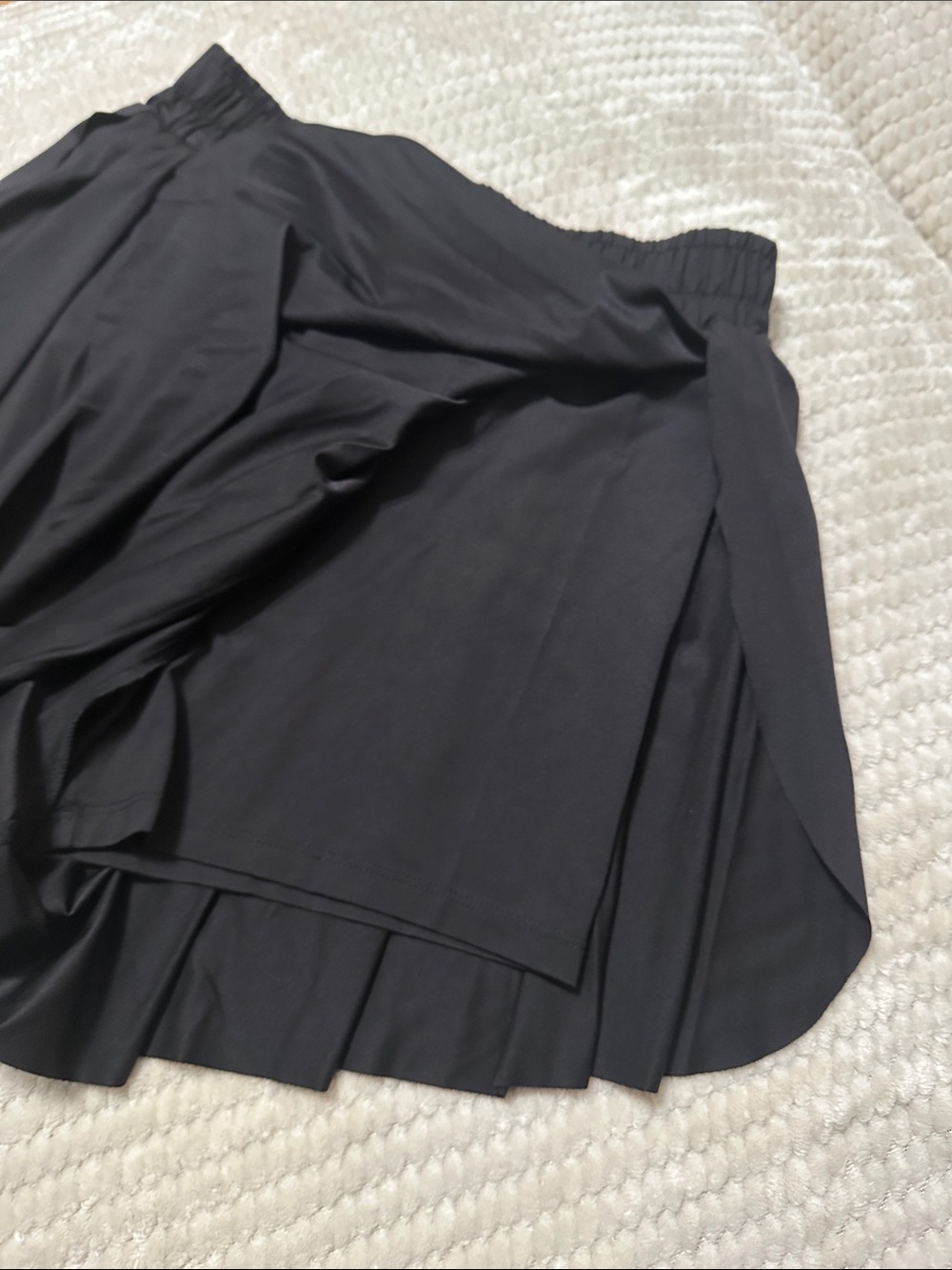 Love Tree Black Elastic-Waist Flow Skort Shorts size medium - Picture 2 of 3